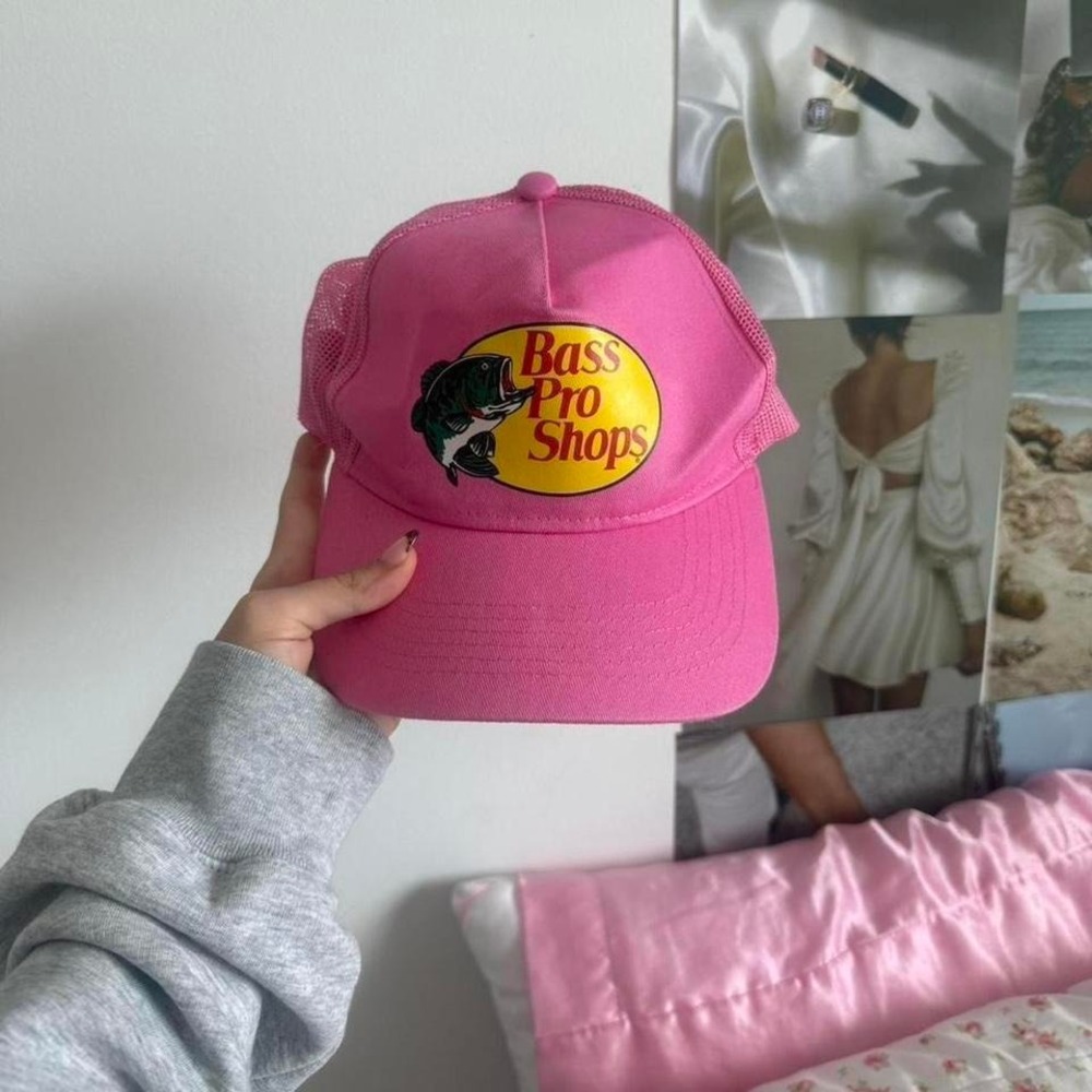hot pink bass pro trucker hat